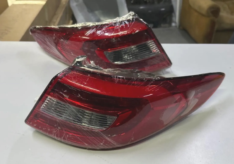 Задний фар на hyundai sonata 2015